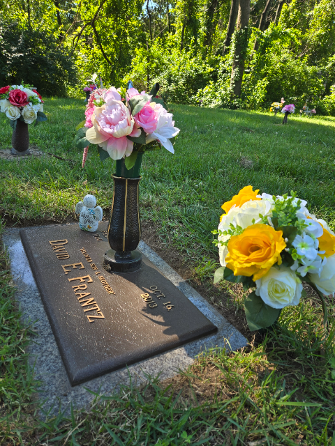 Flower delivery for David E Frantz