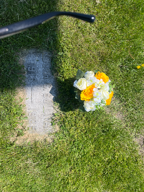 Flower delivery for Roger Charles Sullivan