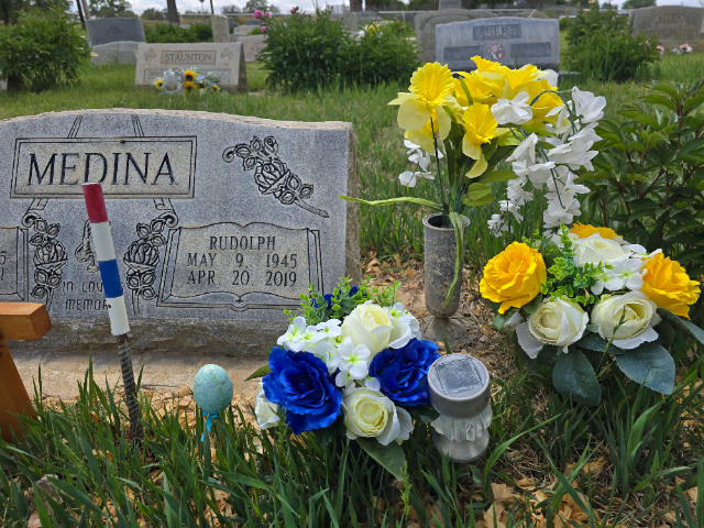 Flower delivery for Rudolph Fermin Medina