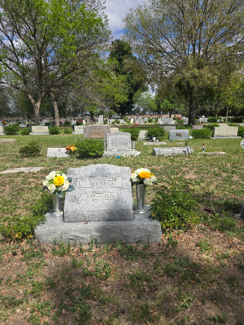 Flower delivery for Richard Lee Medina