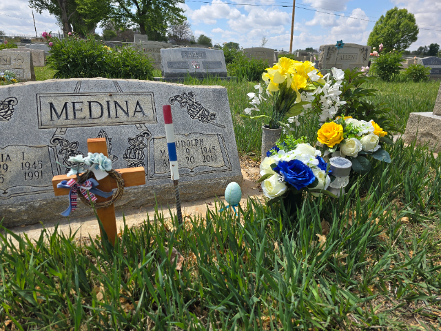 Flower delivery for Rudolph Fermin Medina