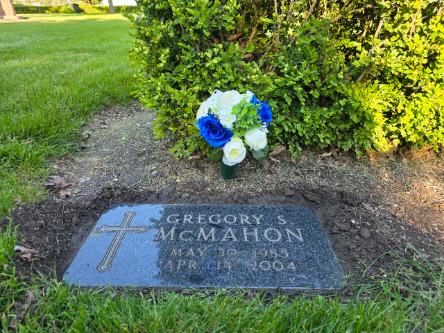 Flower delivery for Gregory S McMahon