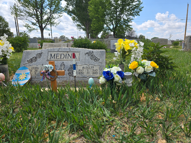 Flower delivery for Rudolph Fermin Medina