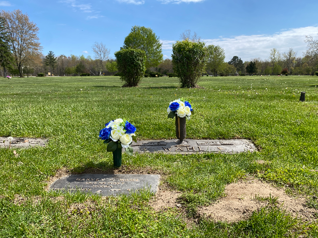 Flower delivery for Mary Wahl
