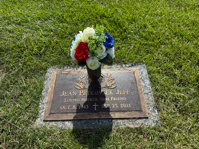 Flower delivery for Jean Petkovsek Jeff