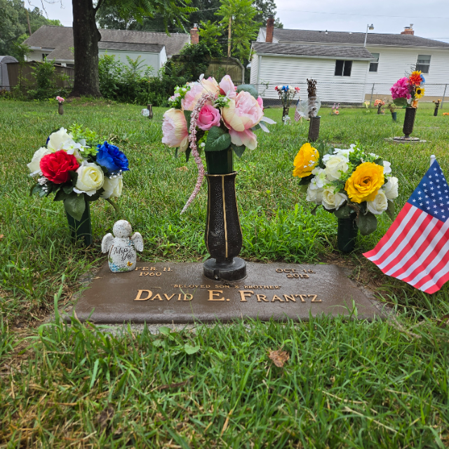 Flower delivery for David E Frantz