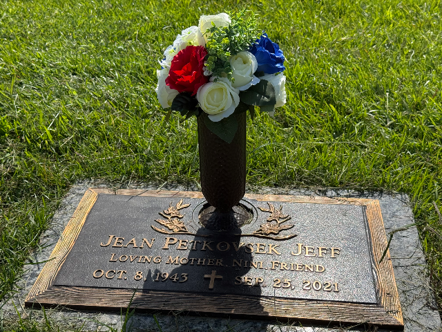 Flower delivery for Jean Petkovsek Jeff