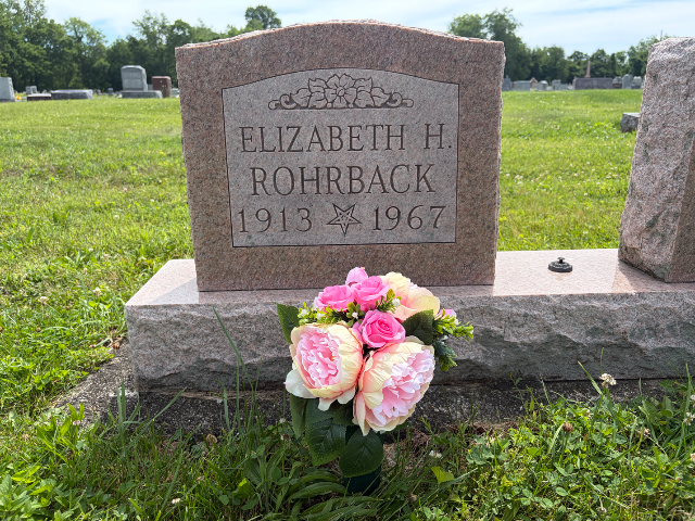 Flower delivery for Elizabeth Rohrback
