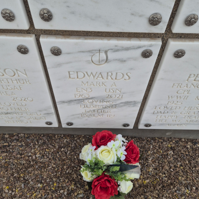 Flower delivery for Mark A Edwards