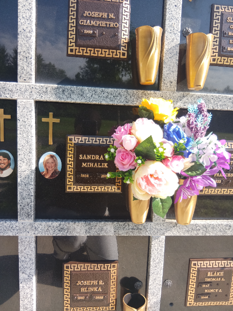 Flower delivery for Sandra L. Mihalik
