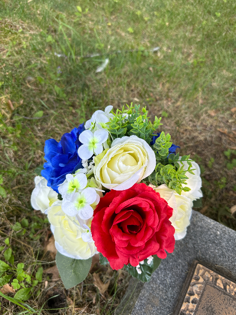 Flower delivery for Harvey Finis MacFarlane