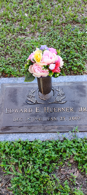 Flower delivery for Edward Eddie Huebner