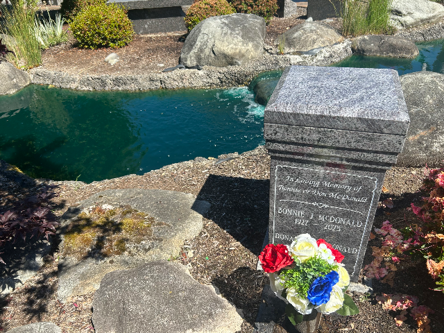 Flower delivery for Bonnie McDonald