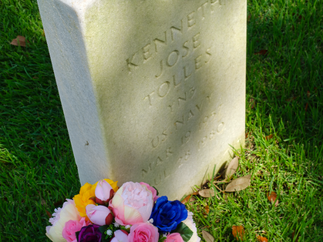 Flower delivery for Kenneth Jose Tolles