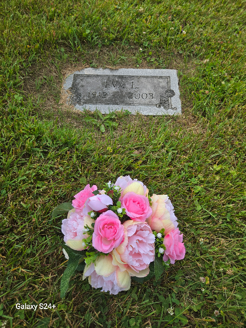 Flower delivery for Eva L George