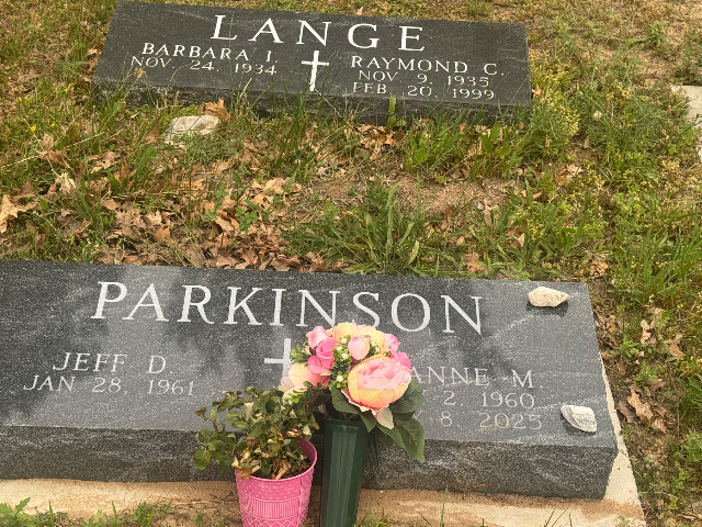 Flower delivery for Jeanne Marie (Lange) Parkinson