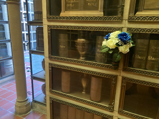 Flower delivery for Martin William Kales