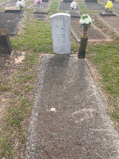 Flower delivery for Henry Lee Lee Turk