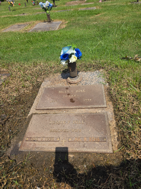 Flower delivery for Bessie Faye Hill