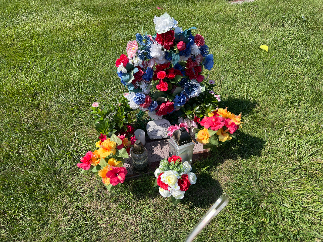 Flower delivery for Margarett Witkowski