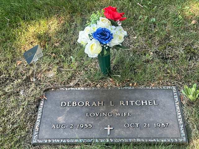 Flower delivery for Deborah L Ritchel