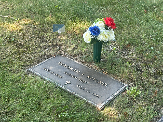 Flower delivery for Deborah L Ritchel