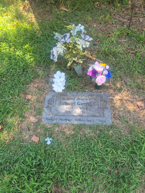 Flower delivery for Samuel Garrett