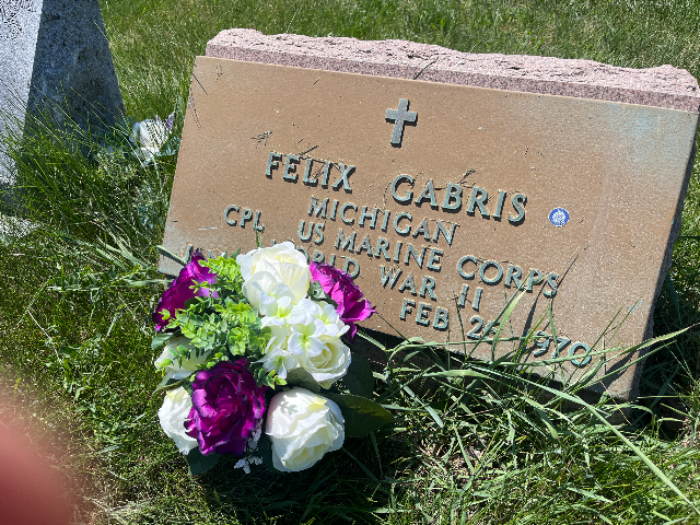 Flower delivery for Felix Gabris