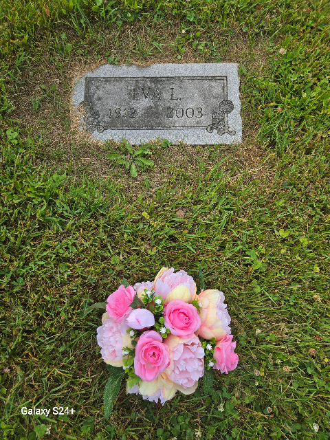 Flower delivery for Eva L George