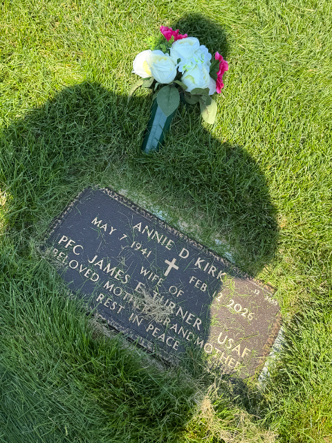 Flower delivery for Annie Kirk Turner