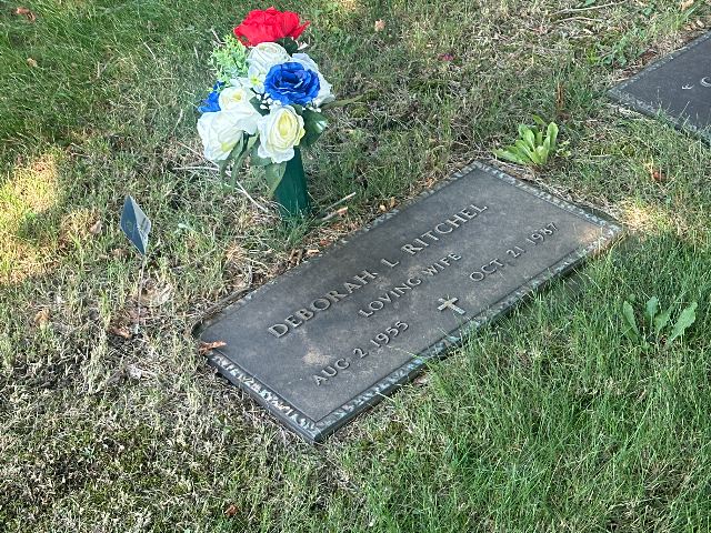 Flower delivery for Deborah L Ritchel