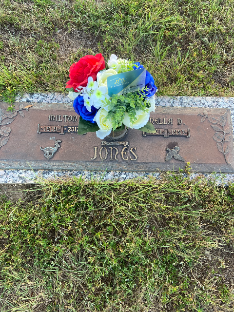 Flower delivery for Nella D Jones