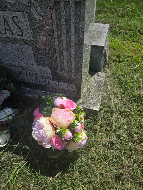 Flower delivery for linda ann walsh