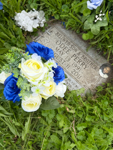 Flower delivery for Odee Perry