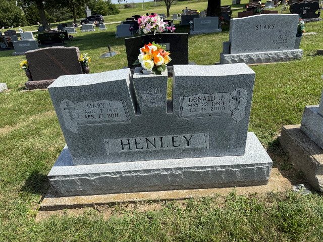 Flower delivery for Donald J & Mary F Henley