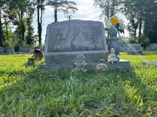 Flower delivery for Enrico Shane Pallette