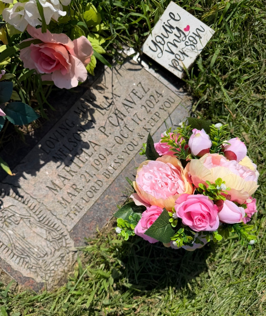 Flower delivery for Mariela P Chavez De Marinez