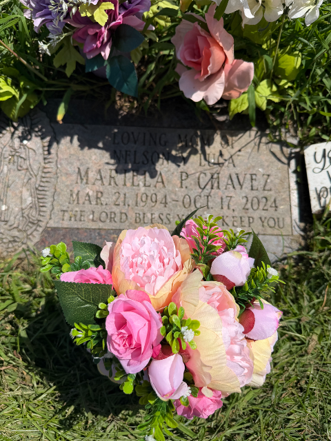 Flower delivery for Mariela P Chavez De Marinez