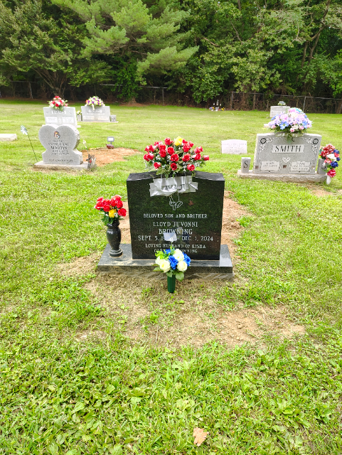 Flower delivery for Lloyd Juvonni Browning