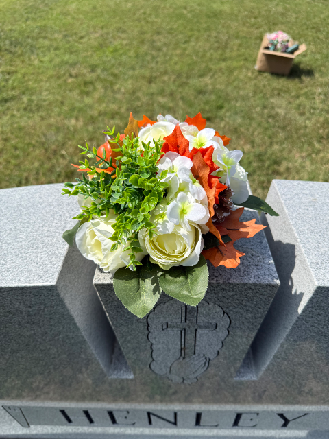 Flower delivery for Donald J & Mary F Henley