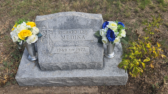 Flower delivery for Richard Lee Medina
