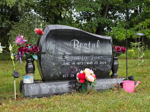 Flower delivery for Jennifer Lynn Bestul