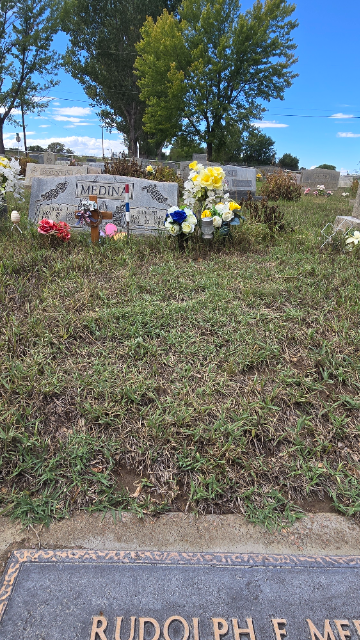Flower delivery for Rudolph Fermin Medina