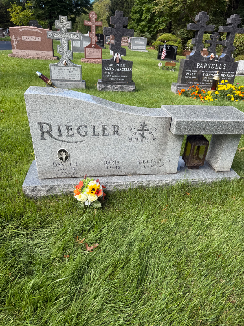 Flower delivery for David J Riegler