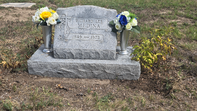 Flower delivery for Richard Lee Medina