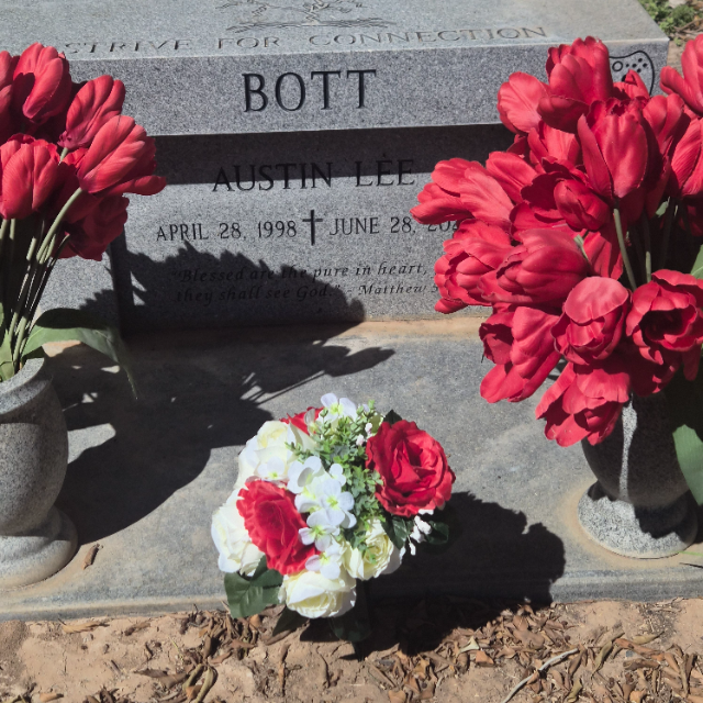 Flower delivery for Austin Lee Bott